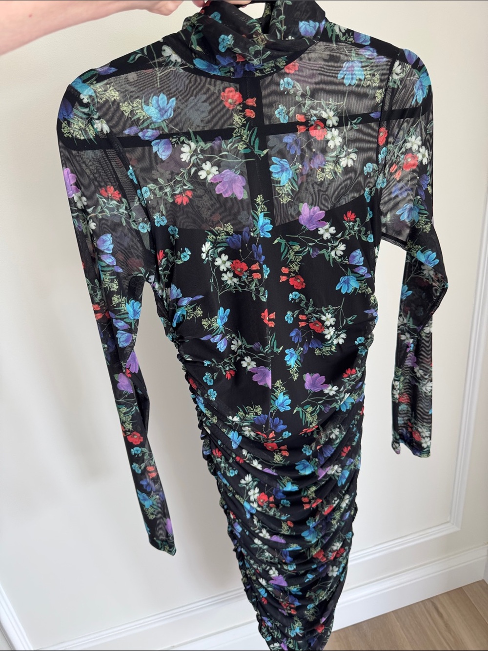 Alice + Olivia Black Floral Ruched Long-Sleeve Mesh Dress